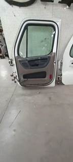 Freightliner Right Door for a 2018 Freightliner CASCADIA PX125064S