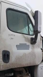 Freightliner Right Door for a 2017 Freightliner CASCADIA PX125064S