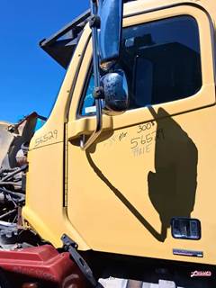 Freightliner Left Door for a 2004 Freightliner COLUMBIA CL-120