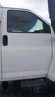 GMC Right Door for a 2003 GMC C-7500