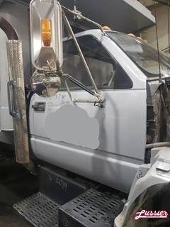 GMC TopKick C7000 Right Door for a 1994 GMC TOP KICK