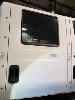 International 7300 CAB DOUBLE WORKSTAR Right Door