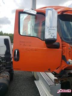 International LT625 Right Door