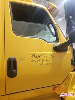 International LT625 Right Door