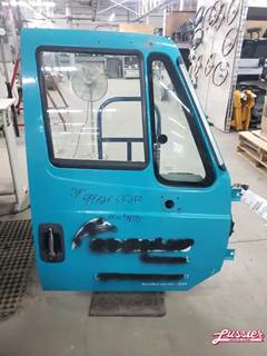 International ProStar Right Door for a 2015 International PROSTAR+ 122