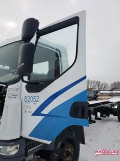 Kenworth K270E ELECTRIQUE Left Door