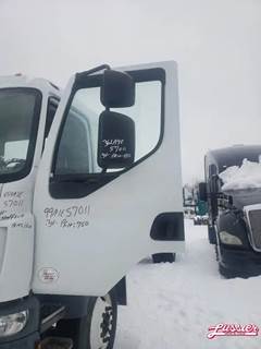 Kenworth K370E ELECTRIQUE Left Door