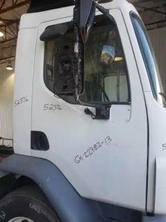 Kenworth Right Door for a 2013 Kenworth K270/K370