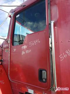 Kenworth Left Door for a 2004 Kenworth T-300