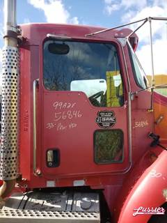 Kenworth Right Door for a 2004 Kenworth T-300