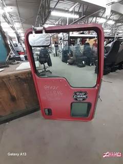 Kenworth Right Door for a 2004 Kenworth T-300