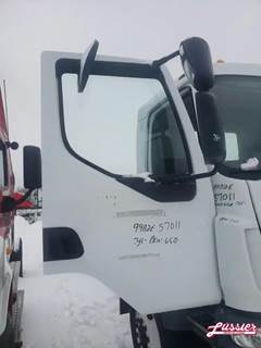 Kenworth Right Door for a 2020 Kenworth K370E ELECTRIQUE