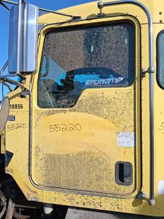 Kenworth T370 Left Door for a 2009 Kenworth T-370