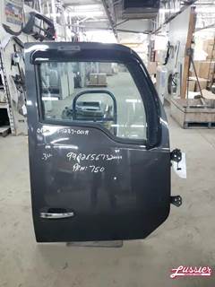 Kenworth T680 Right Door for a 2015 Kenworth T-680