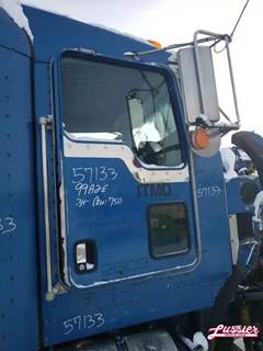 Kenworth T800 Right Door for a 2006 Kenworth T-800
