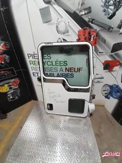 Kenworth W900 Right Door for a 2014 Kenworth W-900