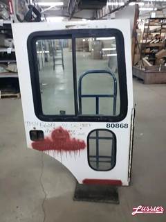 Mack MRU613 Right Door