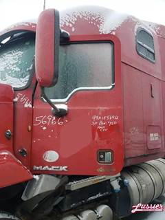 Mack Left Door for a 2013 Mack CXU613 PINACLE