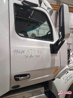 Peterbilt 579 Right Door