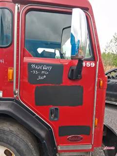 Peterbilt Right Door for a 2016 Peterbilt 320 C/O