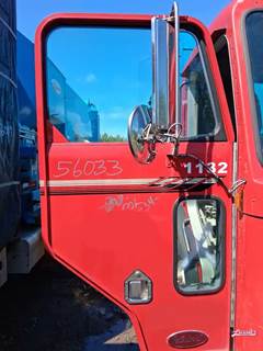 Peterbilt Right Door for a 2012 Peterbilt 320 C/O