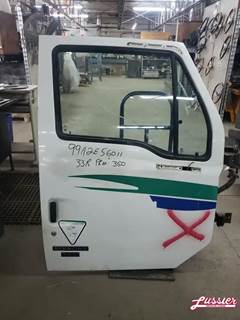 Sterling Right Door for a 2007 Sterling L9500 (LT9513)