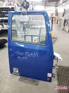 Western Star Right Door for a 2017 Western Star 5700XE SLP