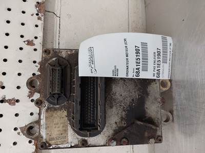 Mercedes-Benz MBE 900 Engine Control Module (ECM)