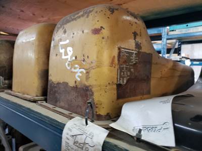 Caterpillar 3208T Engine Oil Pan for a 1984 Ford LN-8000