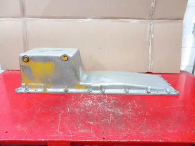 Caterpillar C-15 ACERT DPF Engine Oil Pan for a 2008 Kenworth T-800