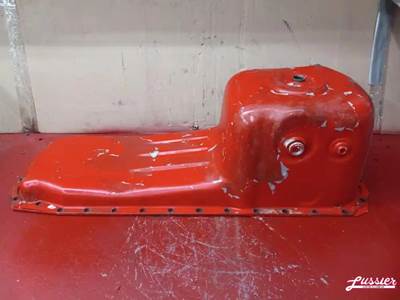 Cummins ISM EGR DPF Engine Oil Pan for a 2010 Peterbilt 367