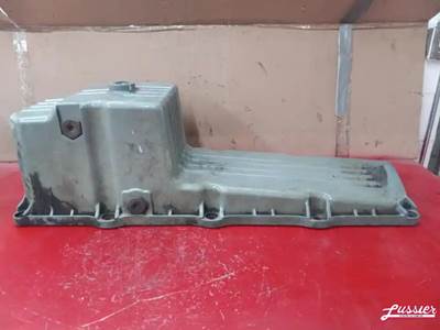 Detroit S-60 DDEC V EGR 14L Engine Oil Pan for a 2005 Freightliner COLUMBIA CL-120