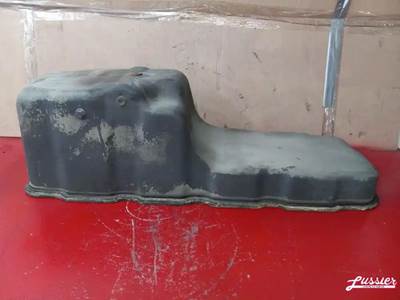 Paccar MX-13 EPA13 Engine Oil Pan for a 2014 Kenworth T-680