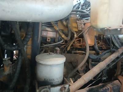 Engine for a 1995 Ford LTS-9000