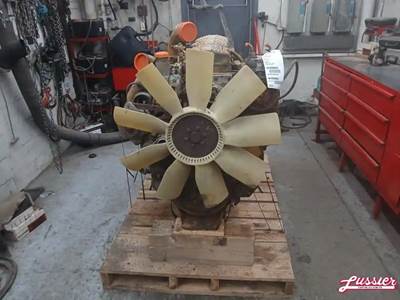 Caterpillar C12 Engine for a 2001 Freightliner FLD-120064ST