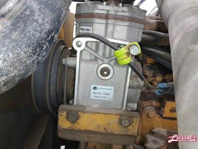 Caterpillar C12 Engine for a 2000 Freightliner FL-112