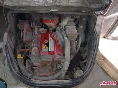 Cummins ISB/6.7 Engine for a 2011 Blue Bird AUTOBUS FLAT NOSE