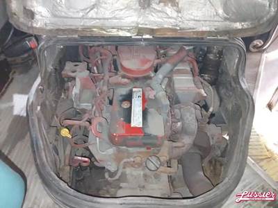 Cummins ISB/6.7 Engine for a 2011 Blue Bird AUTOBUS FLAT NOSE