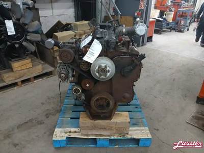 Cummins ISC 8.3 Engine for a 2004 Kenworth T-300
