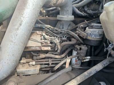 Cummins ISC 8.3 Engine for a 1999 Kenworth T-300