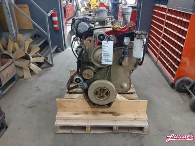 Cummins Engine for a 2005 Novabus AUTOBUS LFS40102