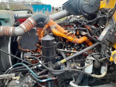 Cummins Engine for a 2012 Peterbilt 386