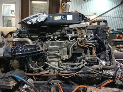 Detroit DD15 Engine for a 2015 Freightliner CASCADIA PX125064S