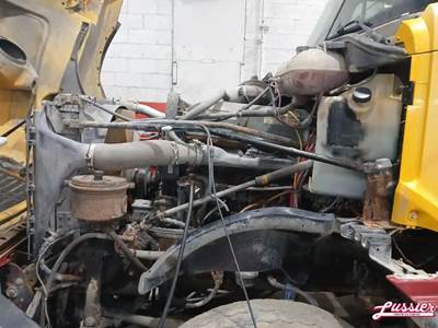Detroit Engine for a 2004 Freightliner COLUMBIA CL-120