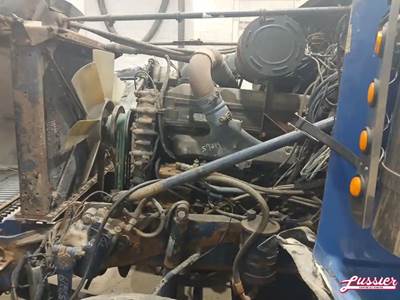 Detroit S-60 DDEC IV 12.7 Engine for a 1999 Western Star 4964FX