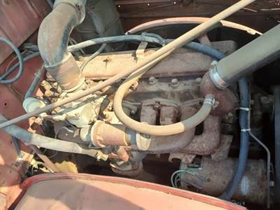Diamond Reo RED-361 Engine for a International KB-8F ANCIEN