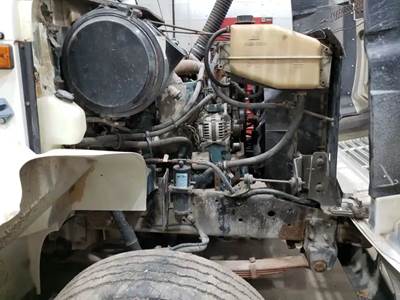 INTER DT-466E Engine for a 2000 International 4700 LOW PROFILE