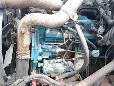 International DT466E Engine for a 1998 International 4700