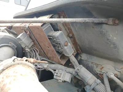 International DT466E Engine for a 1998 International 4700