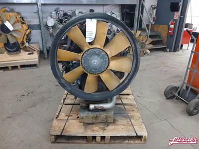 Mack AC427 Engine for a 2005 Mack CXN613